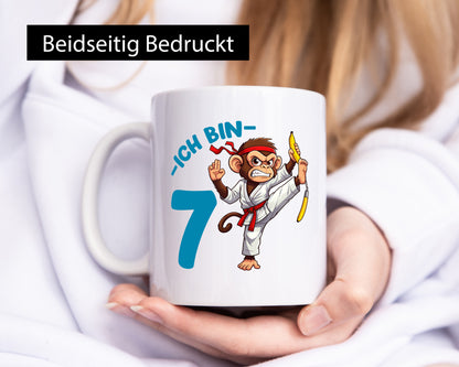 Ich bin 7 | 7. Geburtstag Karate Kampfsport Affe Humor Geschenkidee Tasse