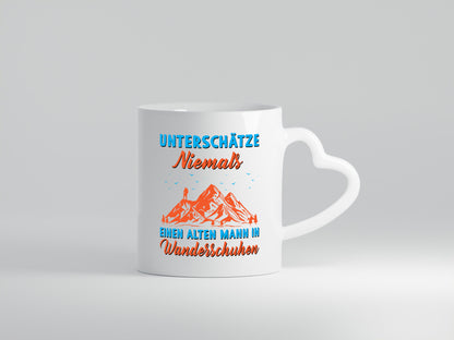 Alter Mann in Wanderschuhen | Berge Mensch Geschenkidee Humor Tasse
