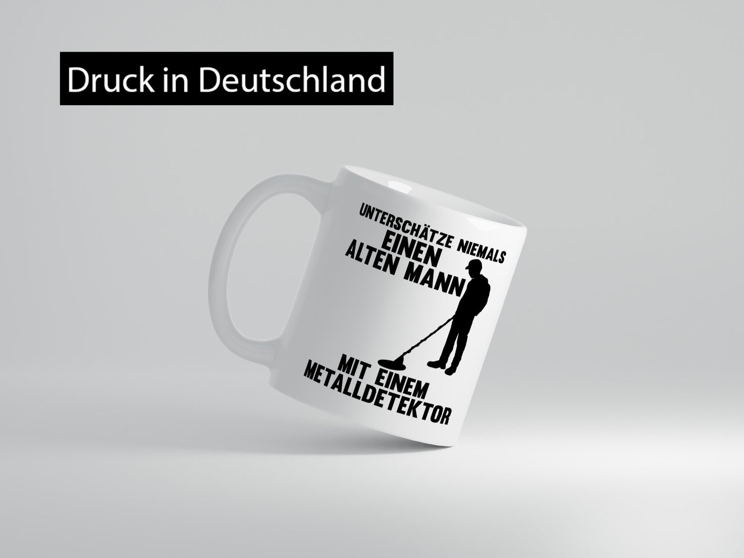 Unterschätze keinen Mann mit Metalldetektor | Geschenkidee Humor Tasse